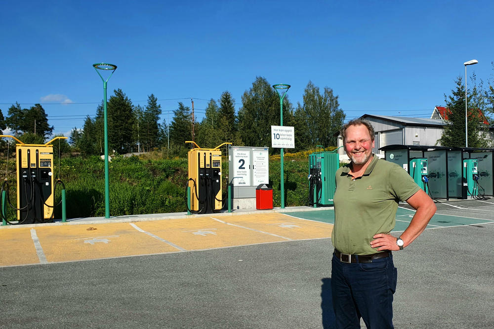Hurtiglading hos Rustad Kafe