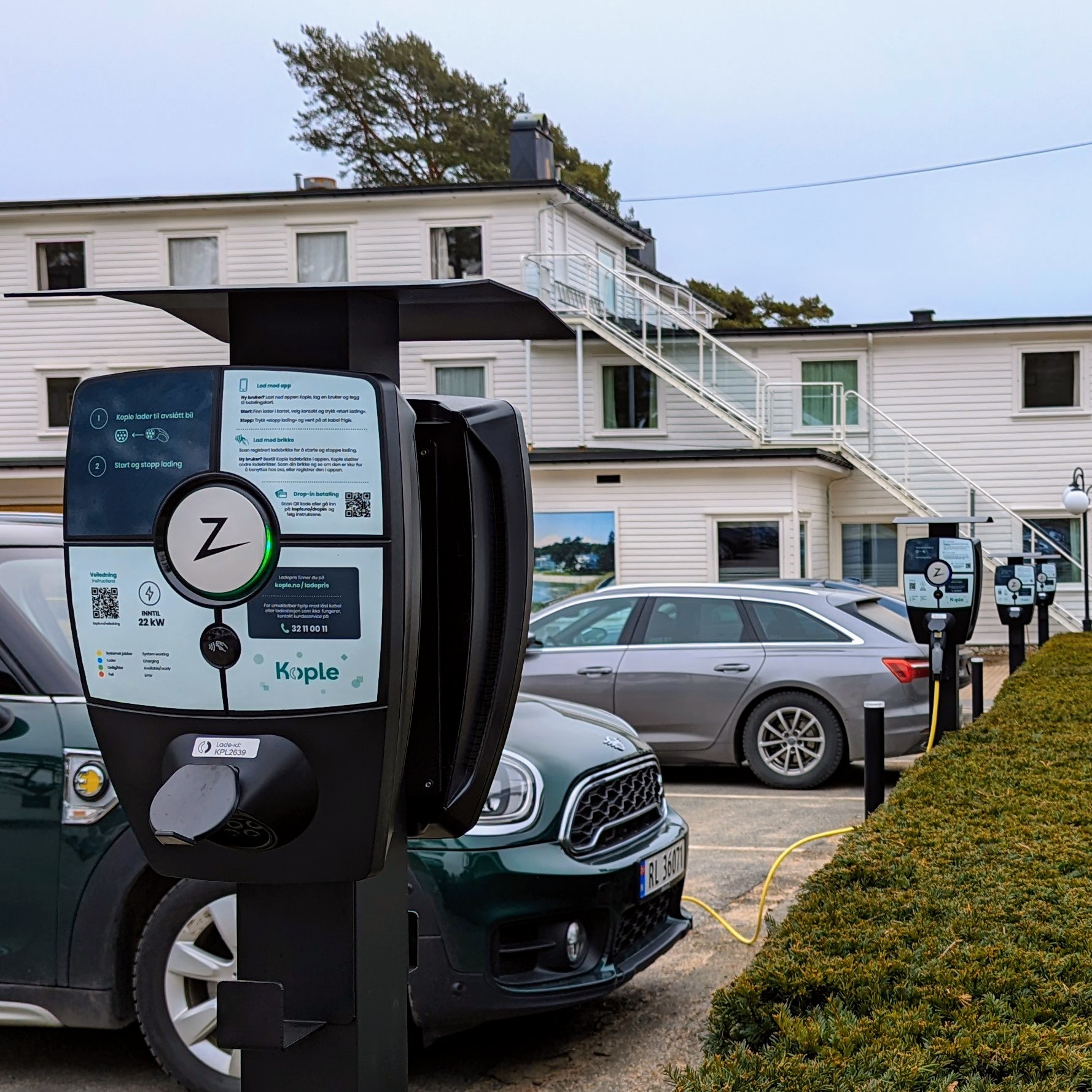 Charging at hotels and destinations-idx