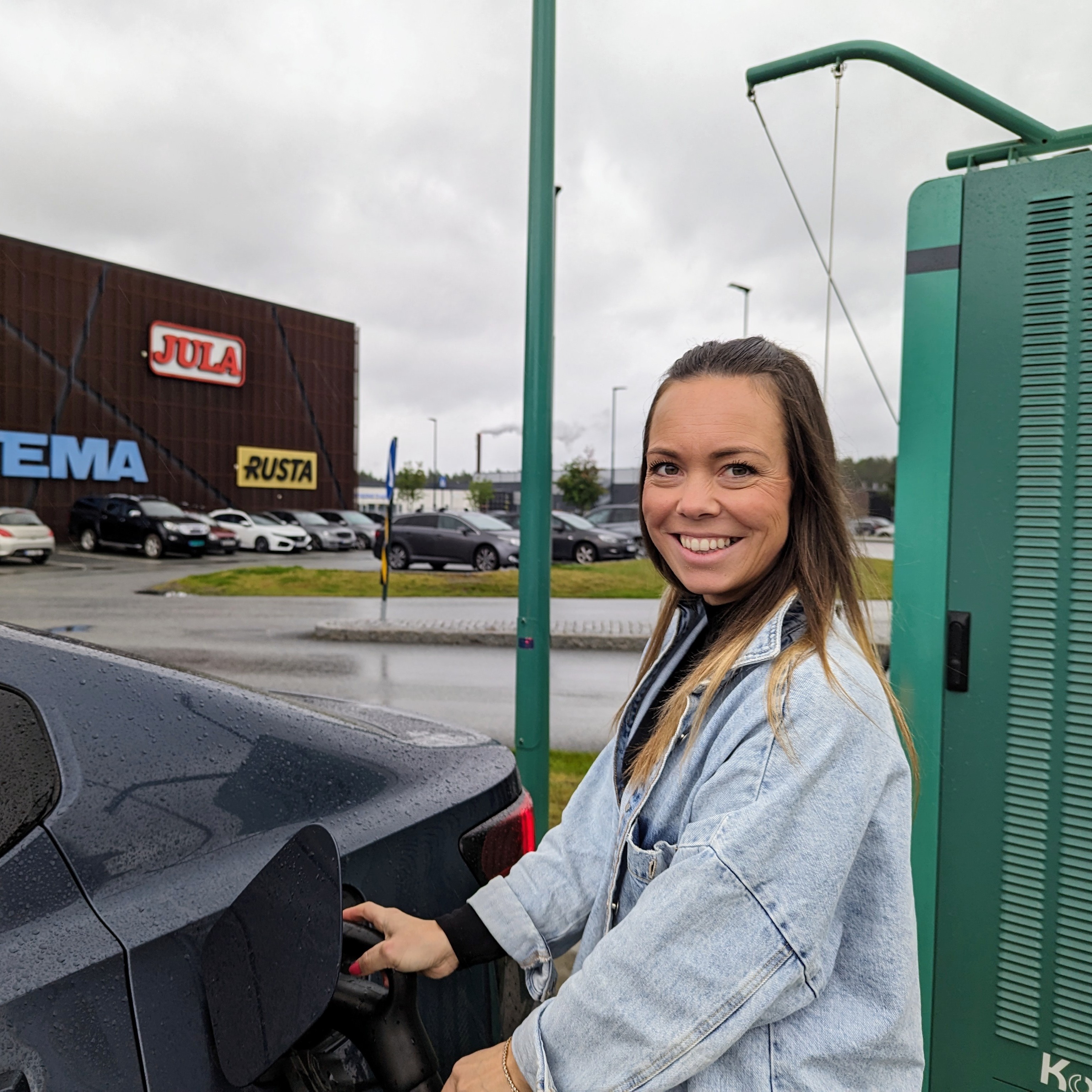 Electric Vehicle Charging at Commercial Buildings-idx